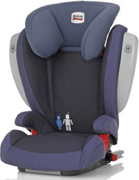 Бустерные сиденья можно использовать в передней или задней части автомобиля, но их безопаснее размещать сзади, особенно если передняя подушка безопасности пассажира